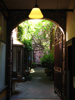 alley