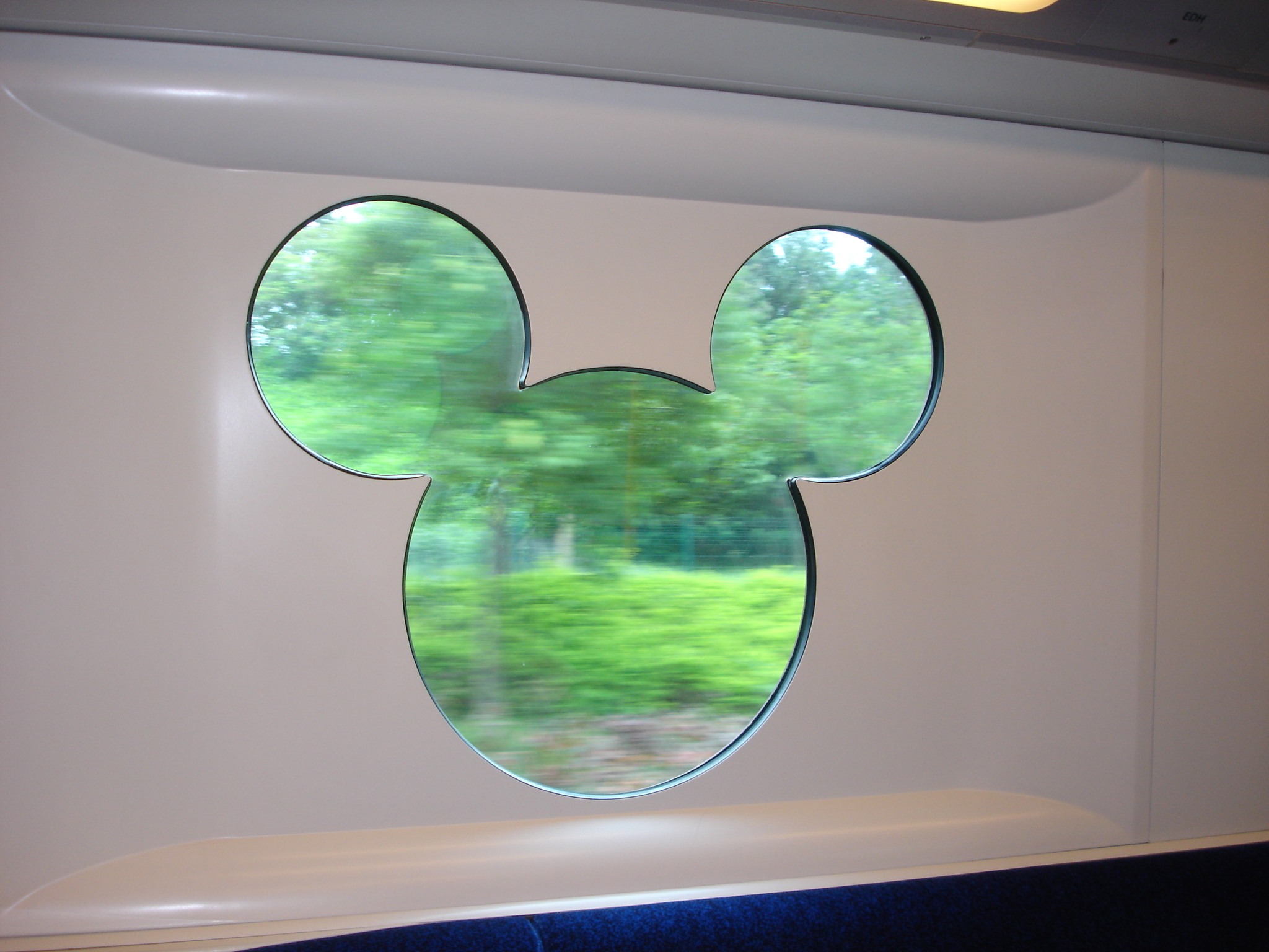 Express to Disneyland Hong Kon