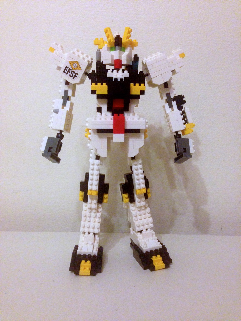 nanoblock RX-93 Gundam no equipment