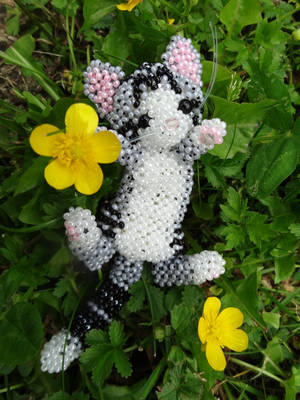 Beaded kitten by Valerianne2363