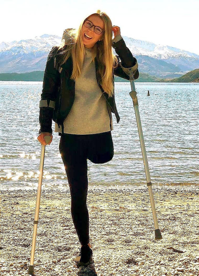 Happy on one leg by Ippldatsch on DeviantArt