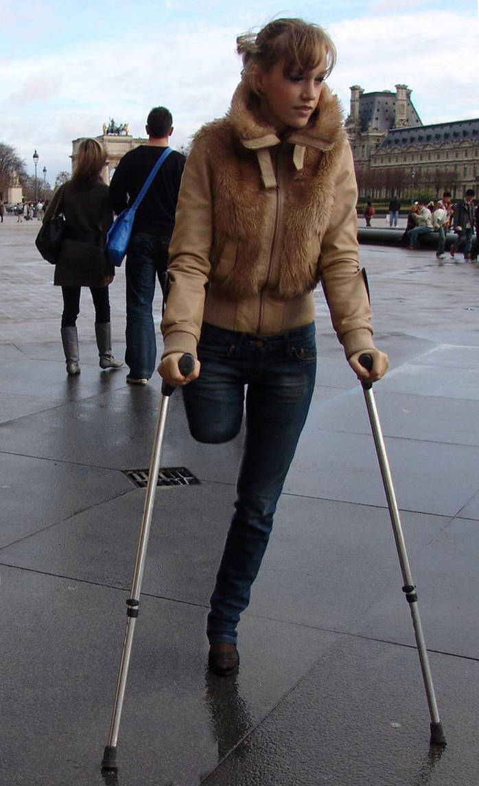 Happy on one leg by Ippldatsch on DeviantArt