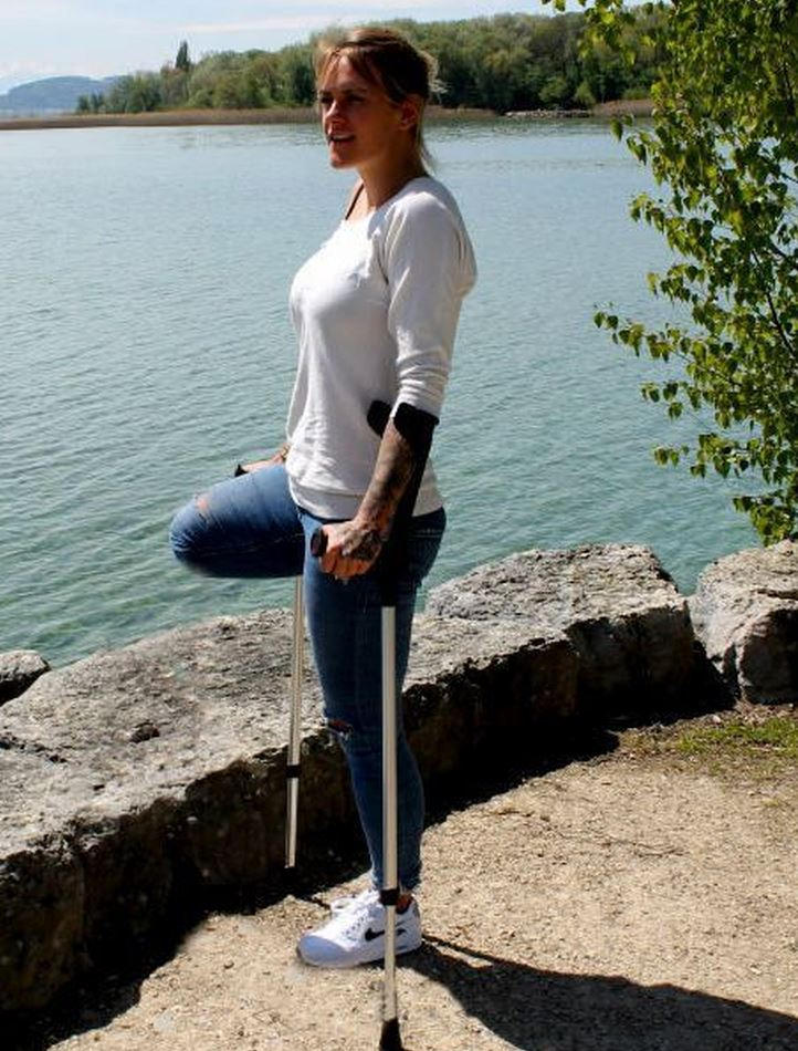 One leg is beautiful! by Ippldatsch on DeviantArt