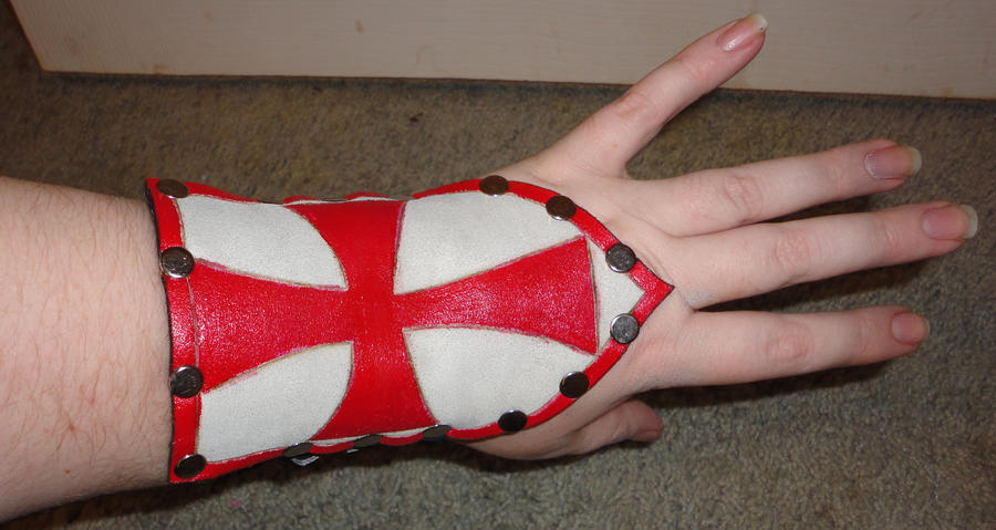 Templar Mini Bracer