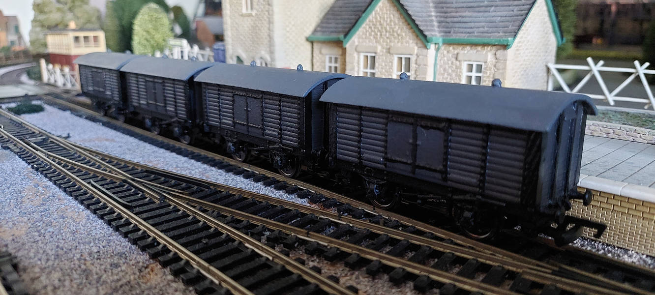 LBSC Railway 8 Ton Vans V2 By 76859Thomasreturn On DeviantArt lbsc-railway-8-ton-vans-v2-by-76859thomasreturn-on-deviantart