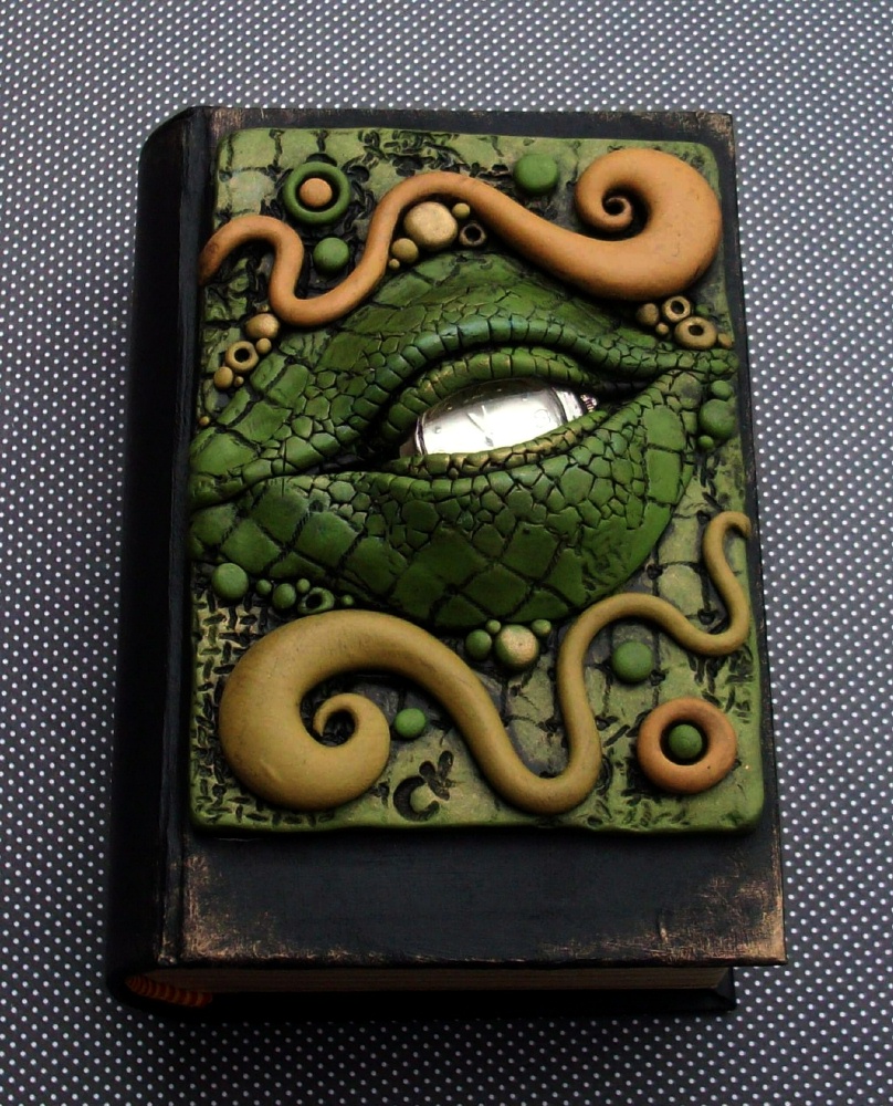 Dragon Eye Book Box Cover