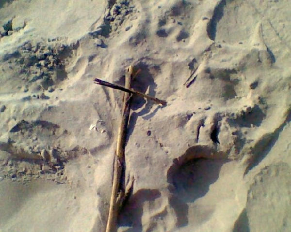 Cross in the Sand