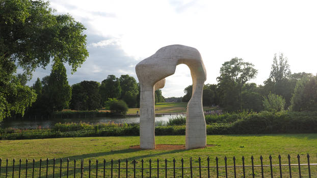 Henry Moore in Hyde Park