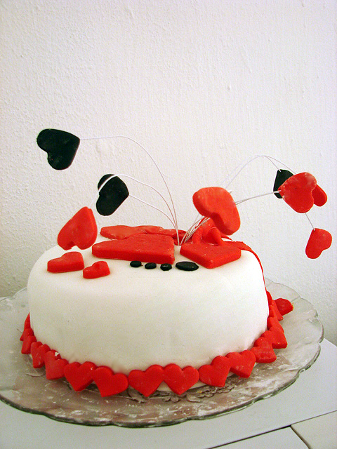 Queen of hearts cake