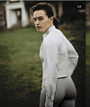 Daisy Ridley | Leggings