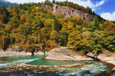 sky. River. Mountains. Forest