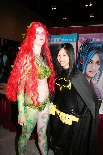 -Poison Ivy VS Batgirl-