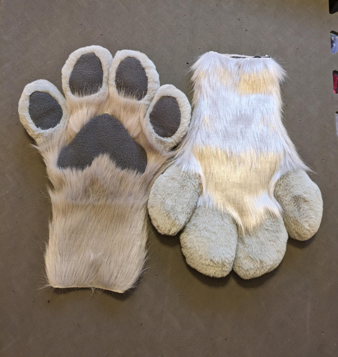 Chesha Hand Paws by CheshaCrescent on DeviantArt
