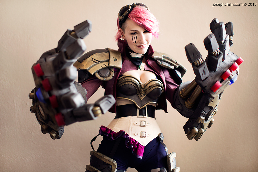 Vi