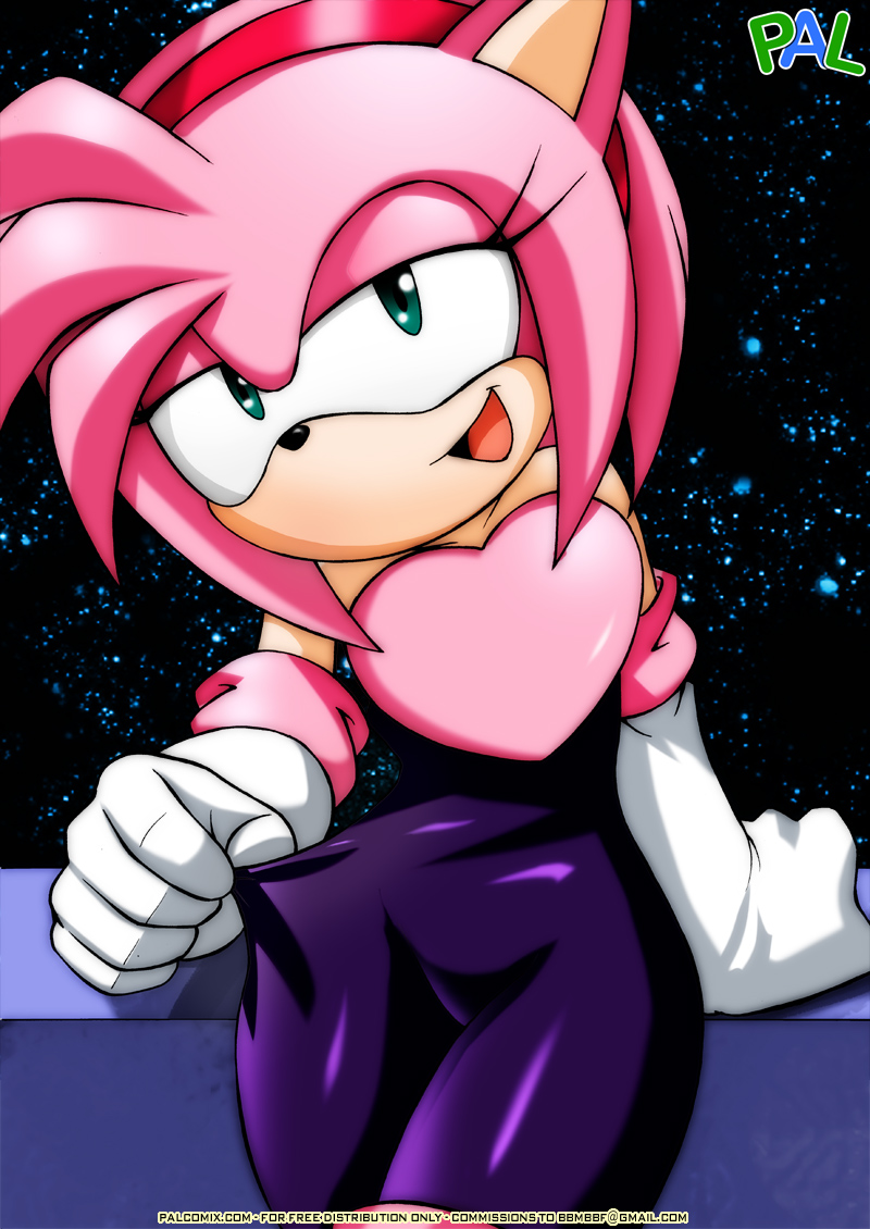 Amy cosplaying Rouge