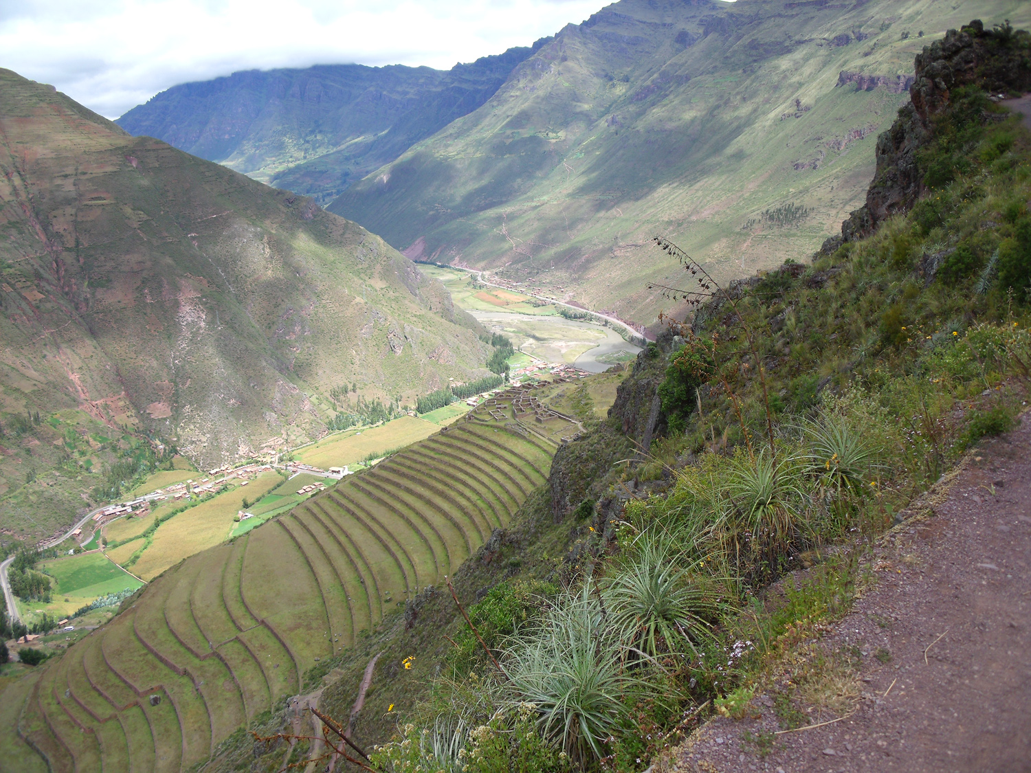 Andenes y Ruinas en Pisac