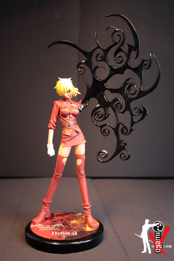 Seras Victoria Hellsing front