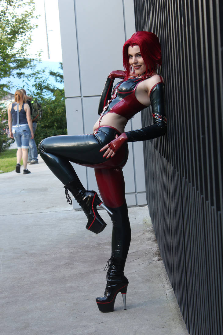 Anya iChios as Rayne (BloodRayne) 42