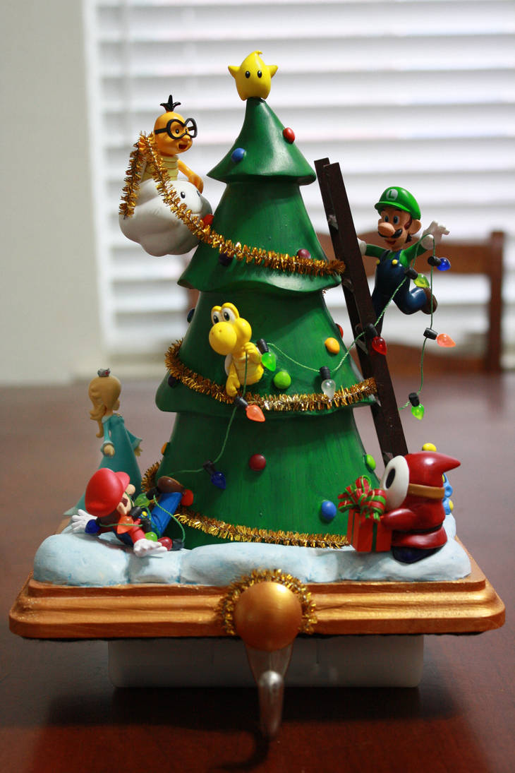 Mario Christmas Tree Figure by kodykoala
