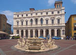 The fountain and the library