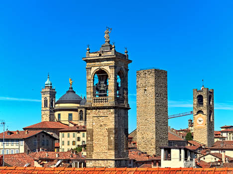 Towers, statues and bell towers