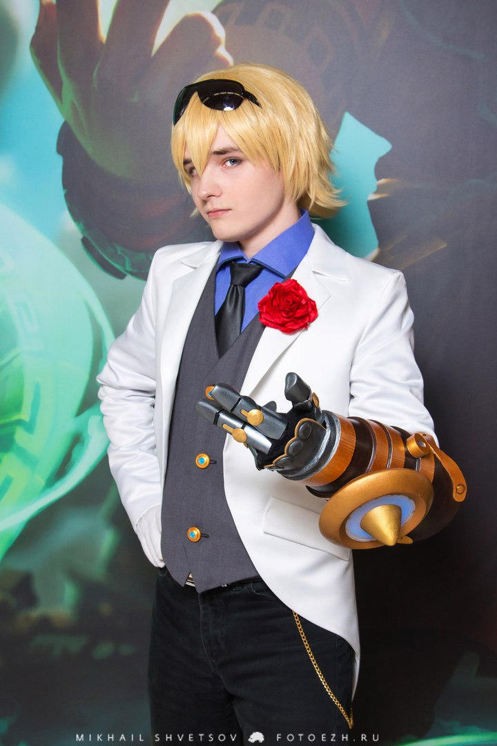 Cosplay play