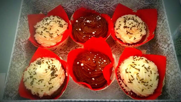 Red Velvet and Mocha cupcakes