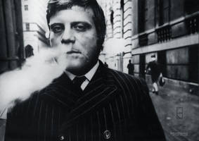 Oliver Reed.