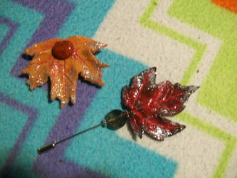 Leaf brooches