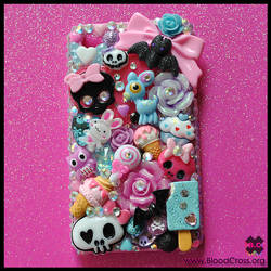 iPhone 4 Rhinestone Case