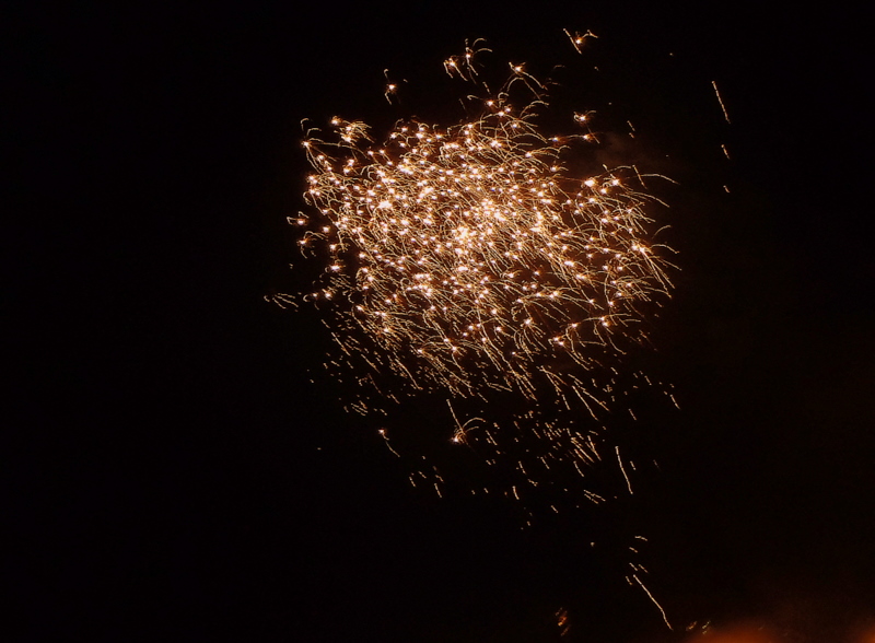 trippy fireworks at Carols at Kings 2