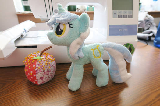 Lyra plush (for sale)!