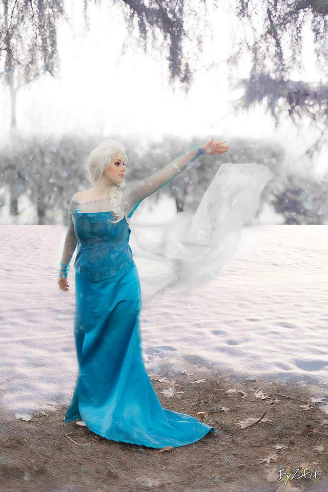 Elsa in the snow by Feelyah on DeviantArt