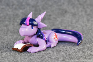 Twilight Sparkle: Bookwyrm by HowManyDragons