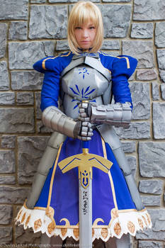 Saber Cosplay: Strong Without Change