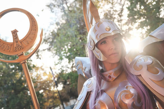 Athena Cosplay: Show Me Warmth