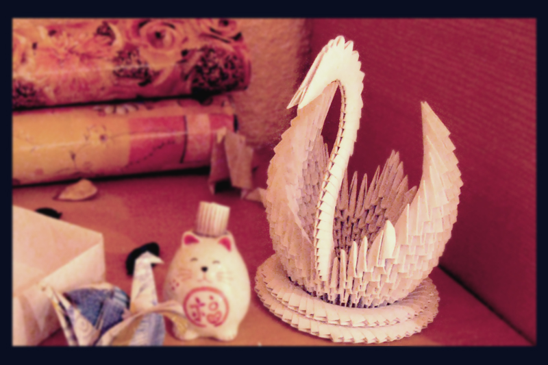 Modular Origami Swan by BlackDelphin