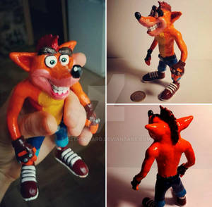 Crash Bandicoot sculpture