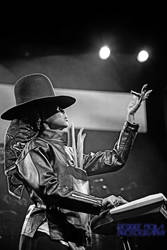 ERYKAH BADU