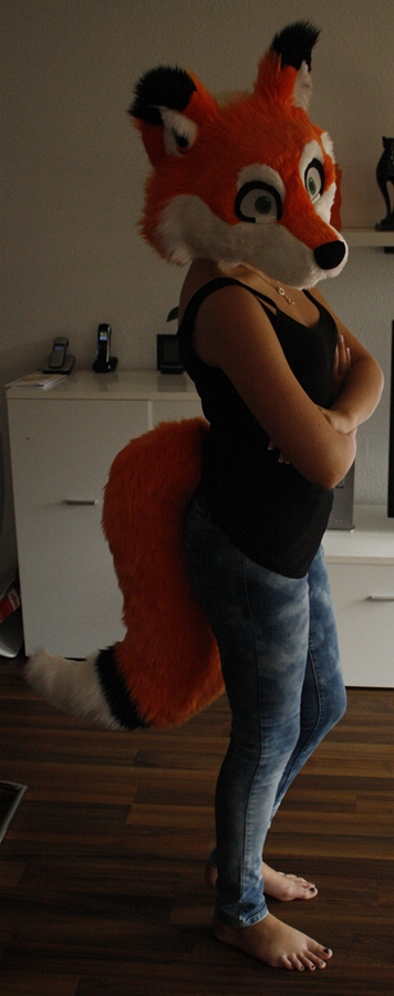 Fox Fursuit SNEEK PEEK