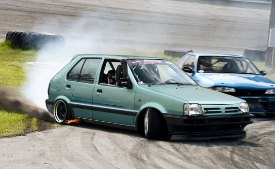 Nissan Micra K10 drifting