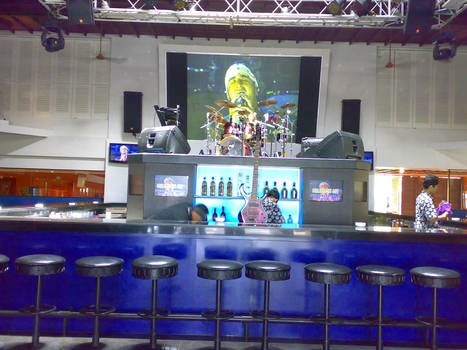 hard rock bali centerstage