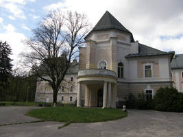 Lefantovce - Front of mansion