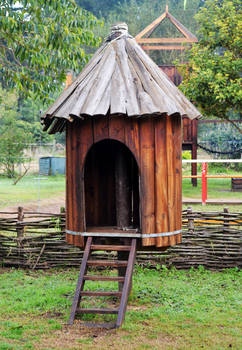 Wooden hut 2