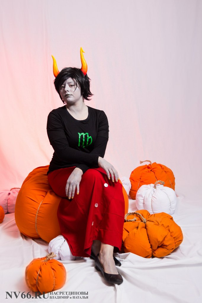 Kanaya Maryam and cute little pumpkins :3