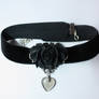 Black rose chocker