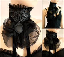 Black cherub jabot