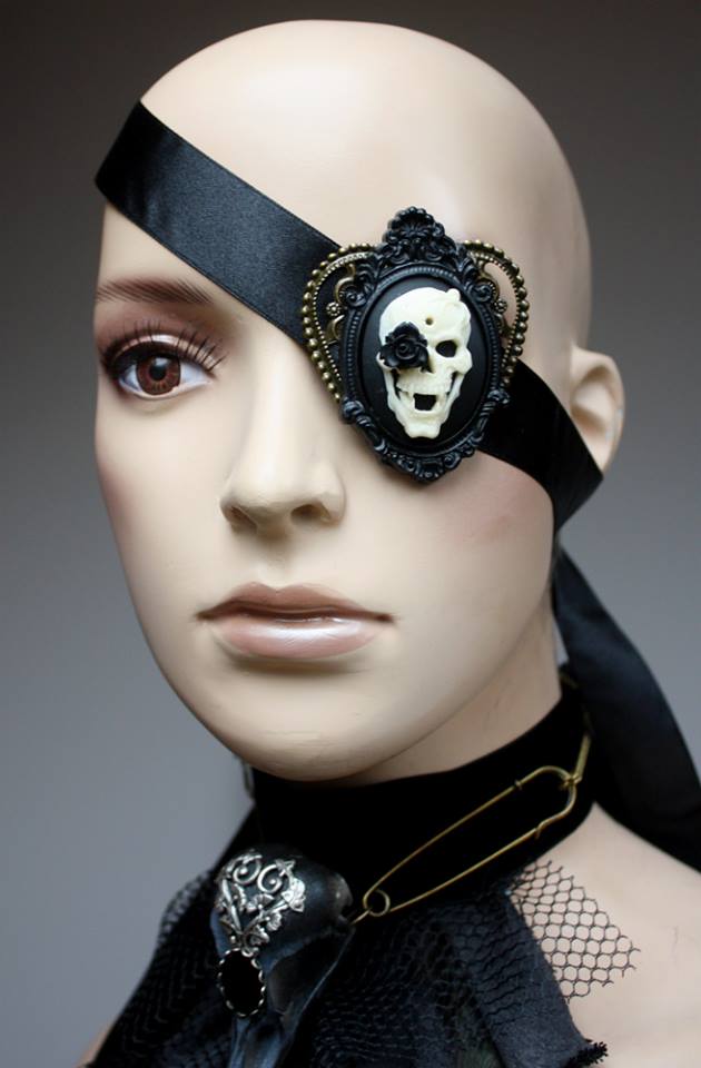 Skull cameo eye patch