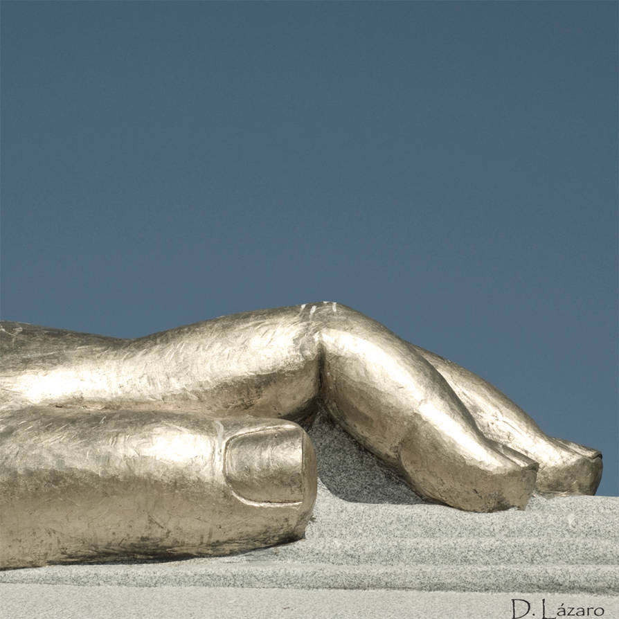 Rested hand by du-la on DeviantArt