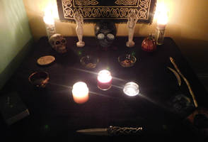 Samhain Altar 2017: Honoring the Goddess and God